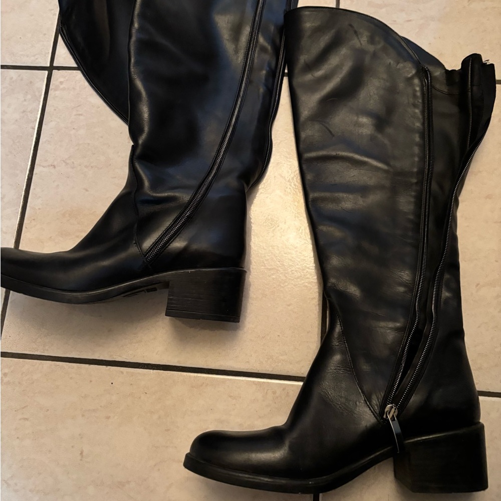 SARTO By Franco Sarto Black Over the Knee Boots with Streamlined Design